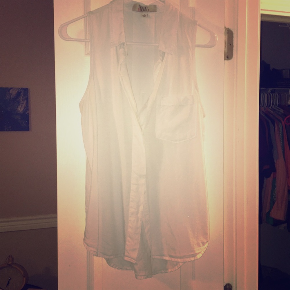White linen top
